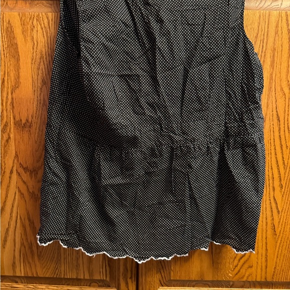 Woman’s 18/20 Sleeveless Top - Picture 2 of 7